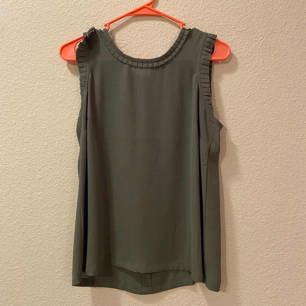Forest green top